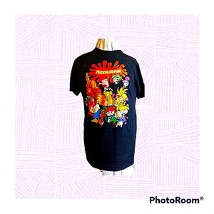 Nickelodeon short sleeve black t-shirt. Med.